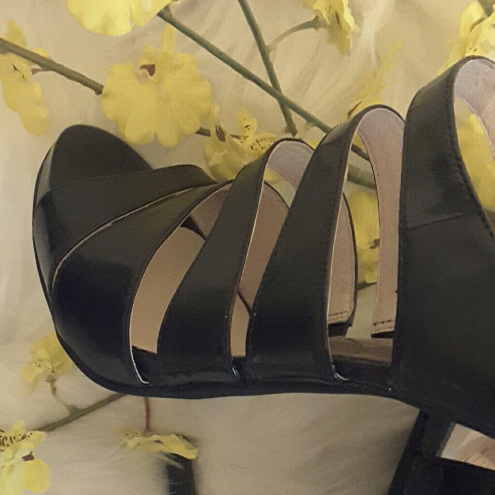 Michael kors genuine leather open toe shoes - Picture 6 of 8